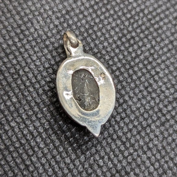 Sterling Silver Labradorite Necklace - Picture 3 of 3